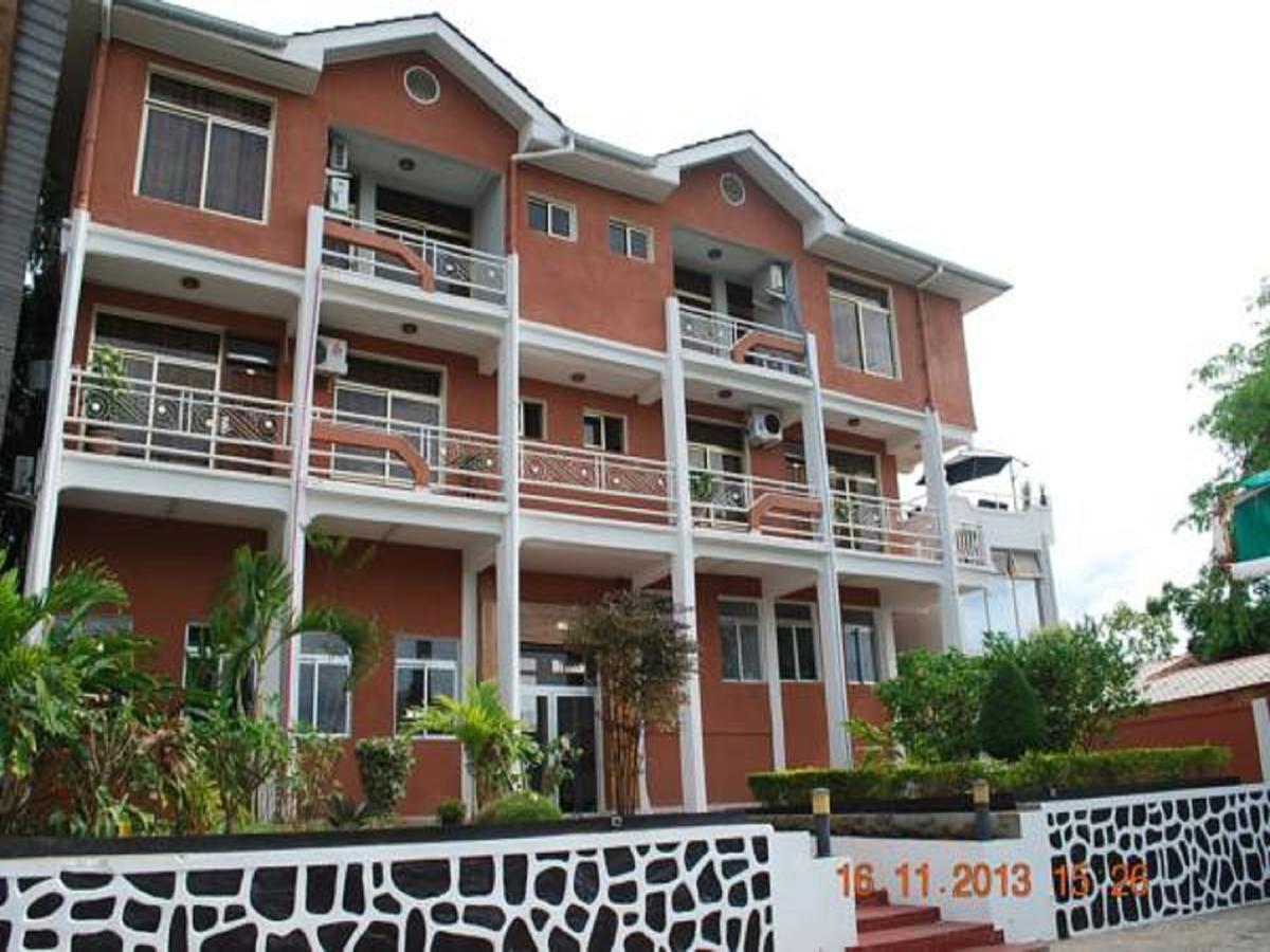 Hotel Vivi Palace Matadi Exterior photo