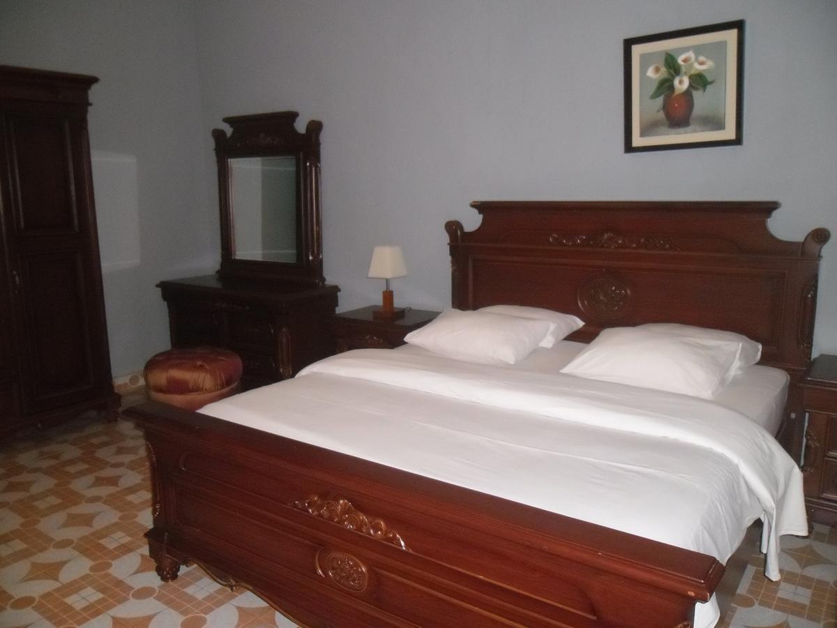 Hotel Vivi Palace Matadi Exterior photo