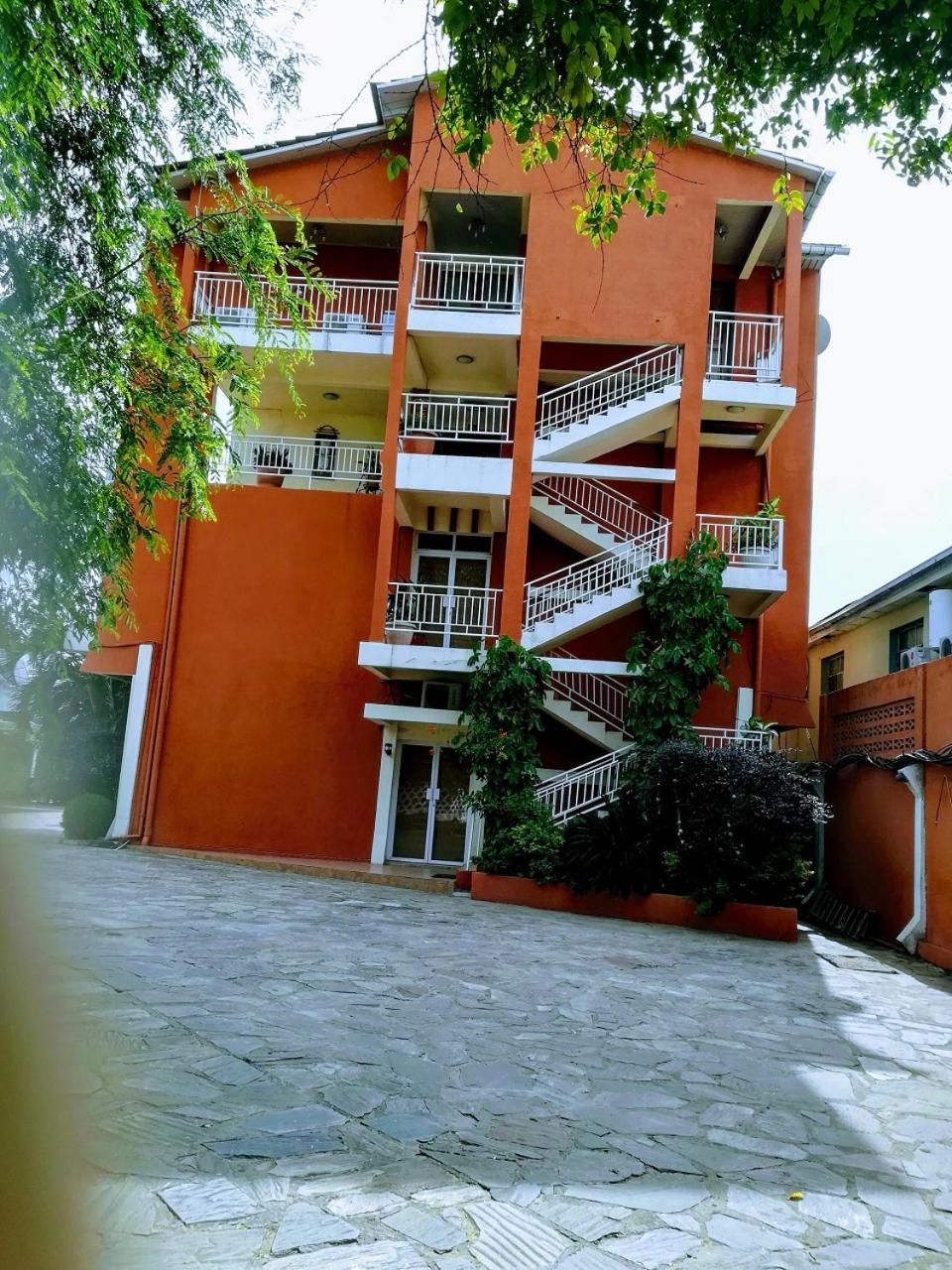 Hotel Vivi Palace Matadi Exterior photo